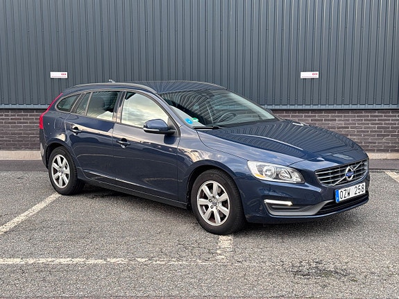 Volvo V60 4 of 5