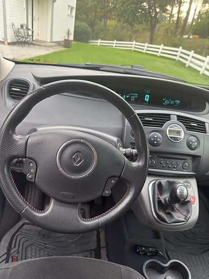 Renault Scenic II 8 of 15
