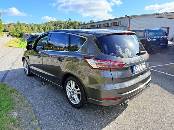 Ford S-MAX 6 of 18