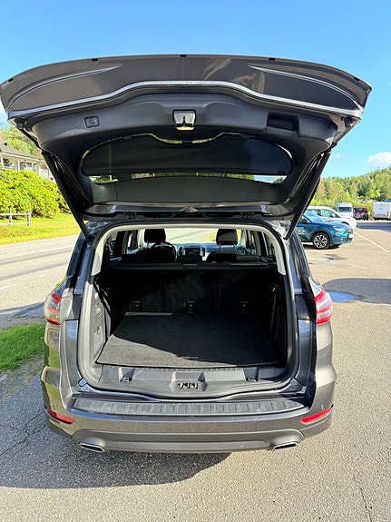Ford S-MAX 7 of 18