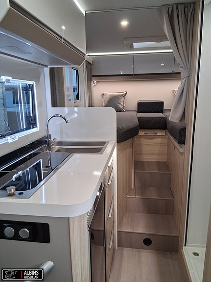Adria Compact Supreme SL / Automat 12 of 21
