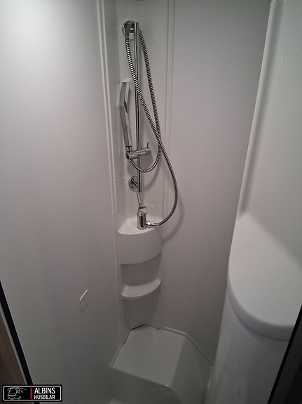 Adria Compact Supreme SL / Automat 19 of 21
