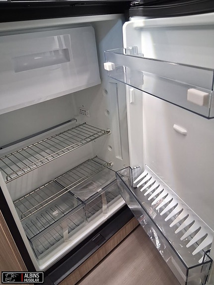 Adria Compact Supreme SL / Automat 15 of 21