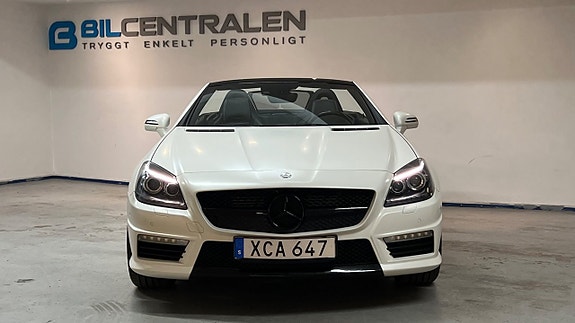 Mercedes-Benz SLK55 2 of 21