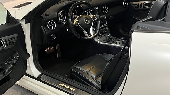 Mercedes-Benz SLK55 11 of 21