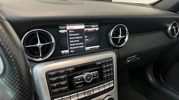 Mercedes-Benz SLK55 14 of 21