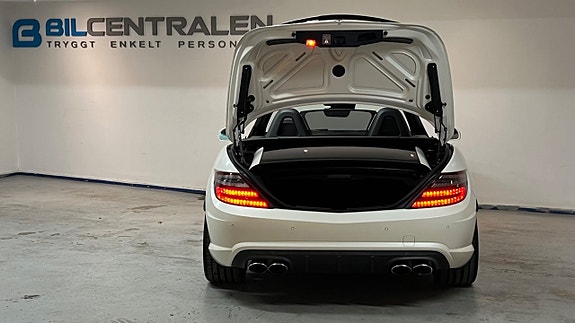 Mercedes-Benz SLK55 7 of 21