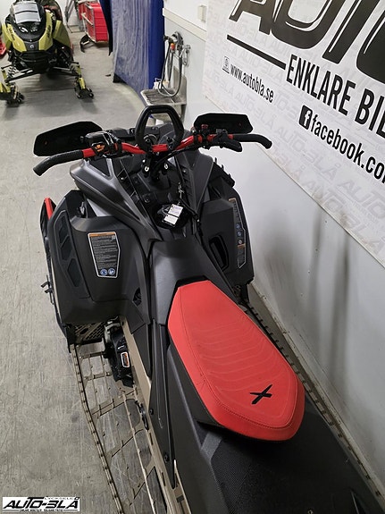 Ski-Doo Summit Expert 850 Turbo 154" 5 of 5