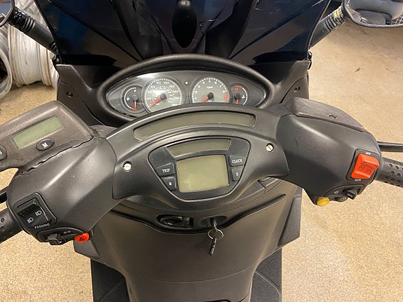 Piaggio X9 500 Ny- Besiktigas Ny servad Ny  Bromsbelägg 4 of 5