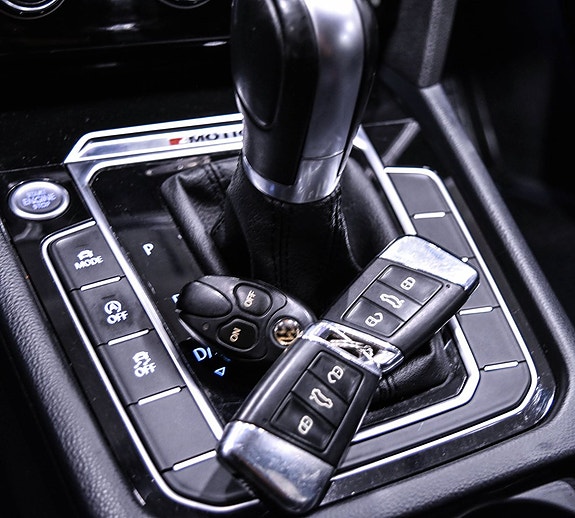 Volkswagen Passat 13 of 19