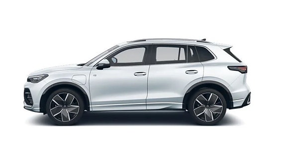 Volkswagen Tiguan 2 of 3