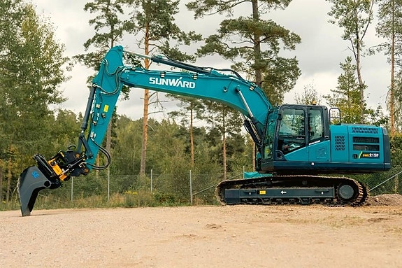 Sunward SWE215F 5A Grävmaskin 2 of 12