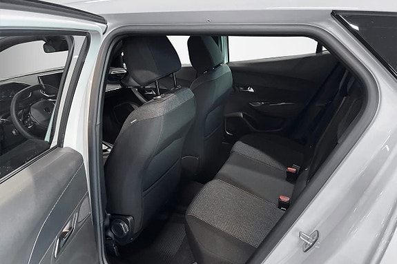 Peugeot 2008 6 of 10