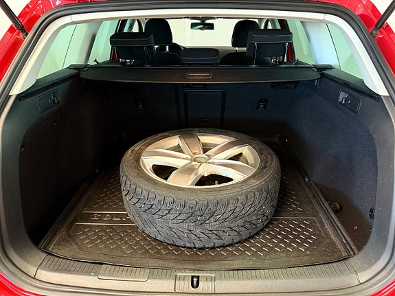 Volkswagen Golf Alltrack 12 of 12