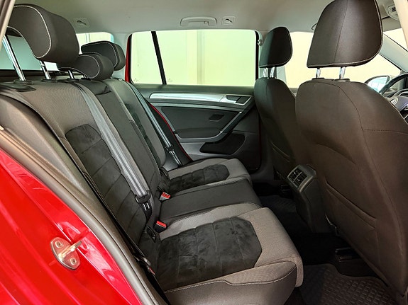 Volkswagen Golf Alltrack 8 of 12