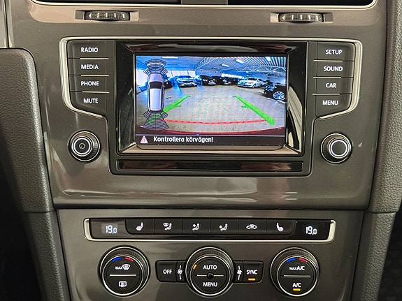 Volkswagen Golf Alltrack 11 of 12