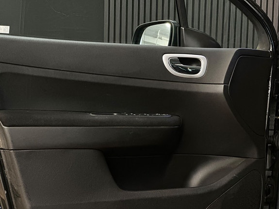 Peugeot 307 SW 14 of 26