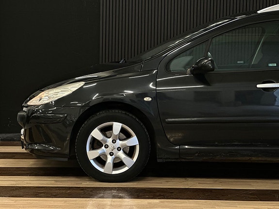 Peugeot 307 SW 7 of 26