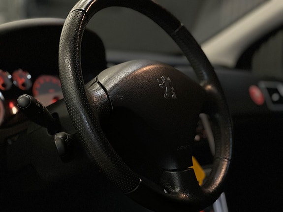 Peugeot 307 SW 17 of 26