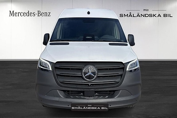 Mercedes-Benz eSprinter 420 2 of 15
