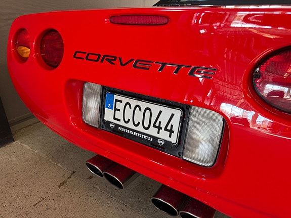 Chevrolet Corvette 8 of 15