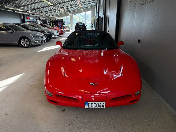 Chevrolet Corvette 4 of 15