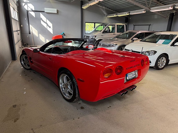Chevrolet Corvette 6 of 15