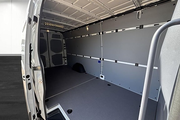 Mercedes-Benz eSprinter 420 6 of 15
