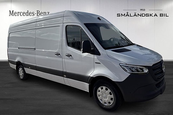 Mercedes-Benz eSprinter 420 2 of 15