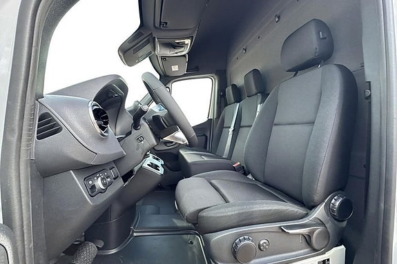 Mercedes-Benz eSprinter 420 6 of 14