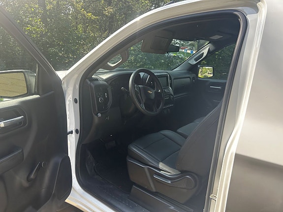 Chevrolet Silverado 1500 15 of 22