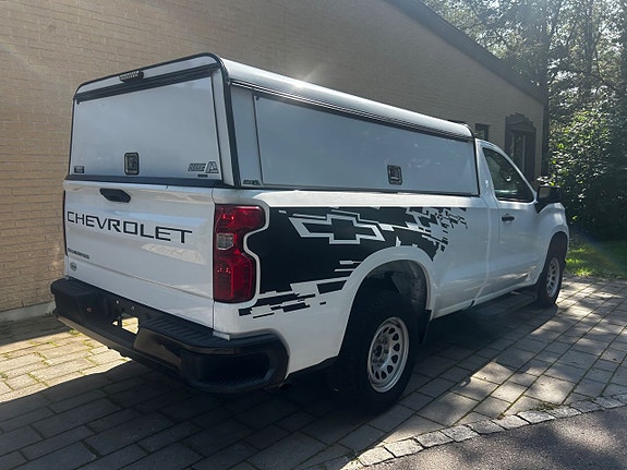 Chevrolet Silverado 1500 3 of 5