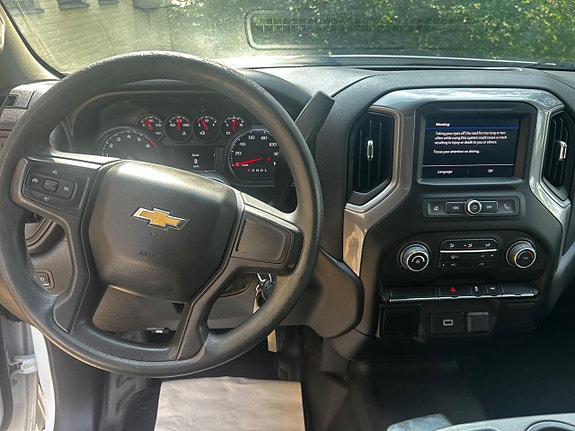 Chevrolet Silverado 1500 18 of 22