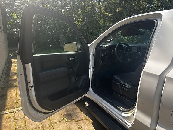 Chevrolet Silverado 1500 14 of 22