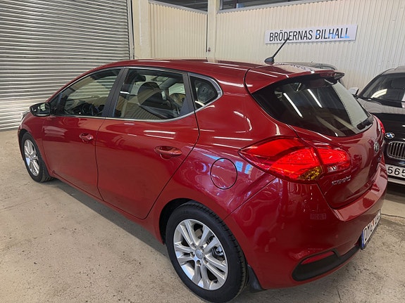 Kia Ceed 2 of 14