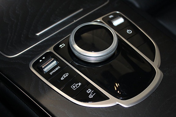 Mercedes-Benz C300 de 22 of 27