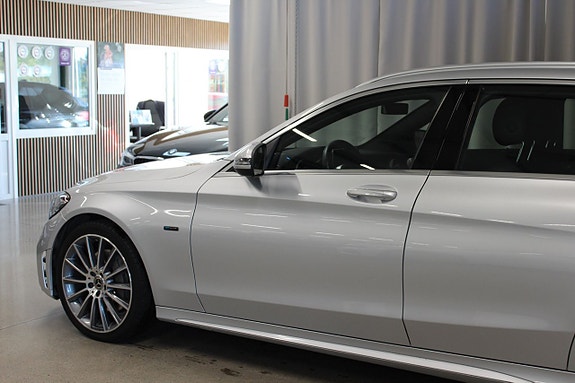 Mercedes-Benz C300 de 14 of 27