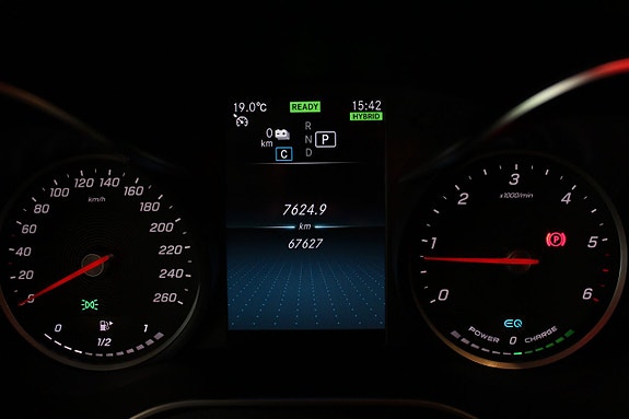 Mercedes-Benz C300 de 25 of 27