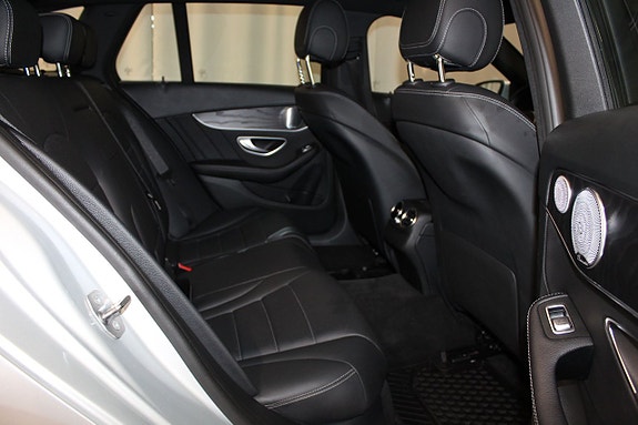 Mercedes-Benz C300 de 18 of 27