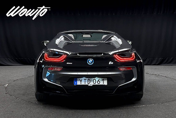 BMW i8 8 of 26