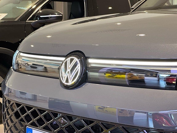 Volkswagen Tiguan 27 of 29