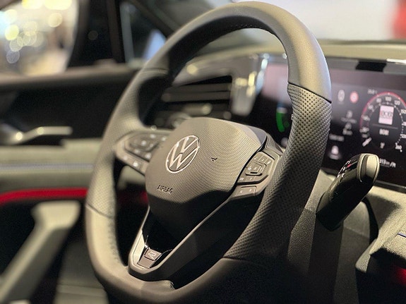 Volkswagen Tiguan 14 of 29