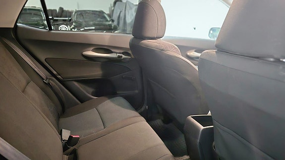 Toyota Auris 14 of 27
