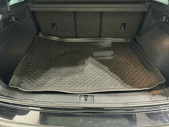 Volkswagen Tiguan 14 of 18