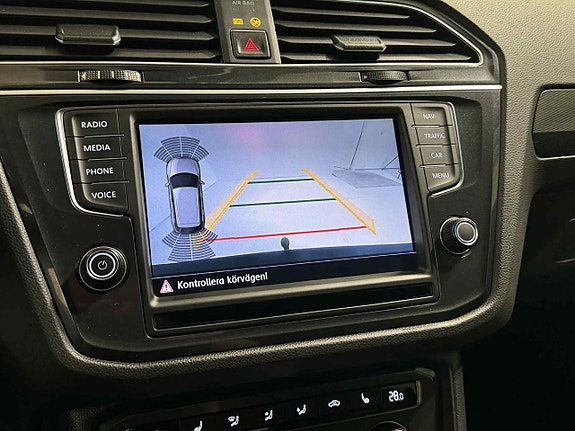 Volkswagen Tiguan 15 of 18