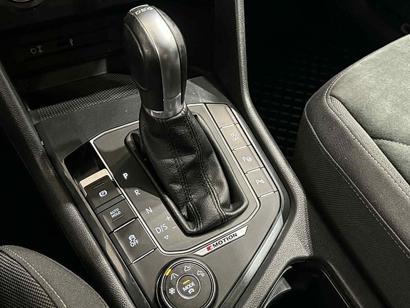 Volkswagen Tiguan 16 of 18