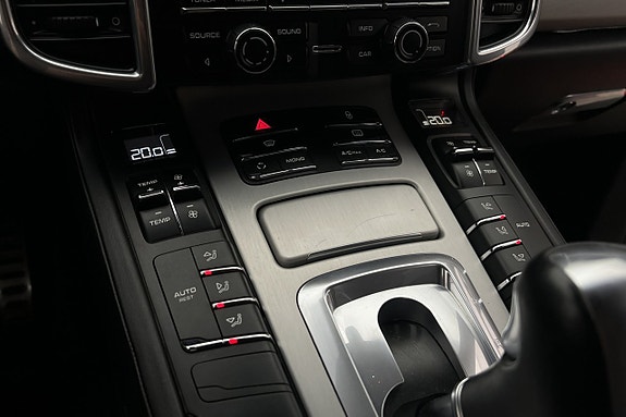 Porsche Cayenne GTS 25 of 30