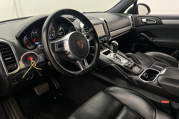 Porsche Cayenne GTS 9 of 30