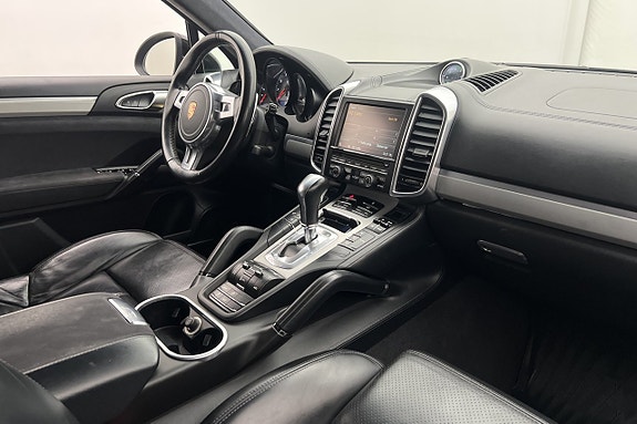 Porsche Cayenne GTS 30 of 30