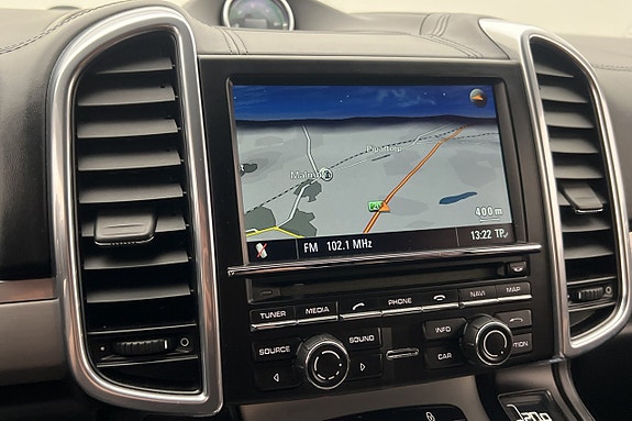 Porsche Cayenne GTS 21 of 30